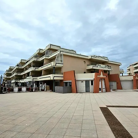 Beachfront For 6 Free Wifi, Air Conditioning, Garage, Swimming Pool * Sète