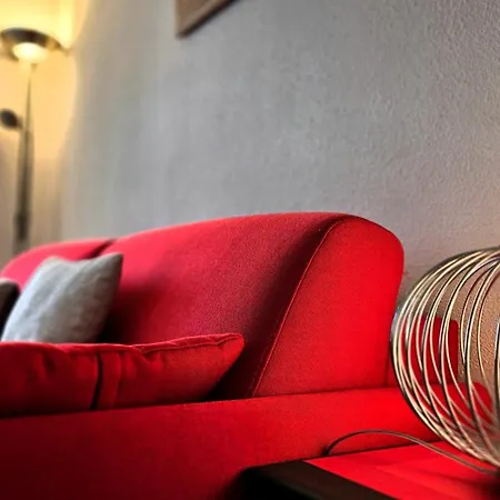 Apartmán Beachfront For 6 Free Wifi, Air Conditioning, Garage, Swimming Pool