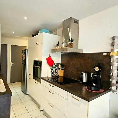 דירה Beachfront For 6 Free Wifi, Air Conditioning, Garage, Swimming Pool Sète
